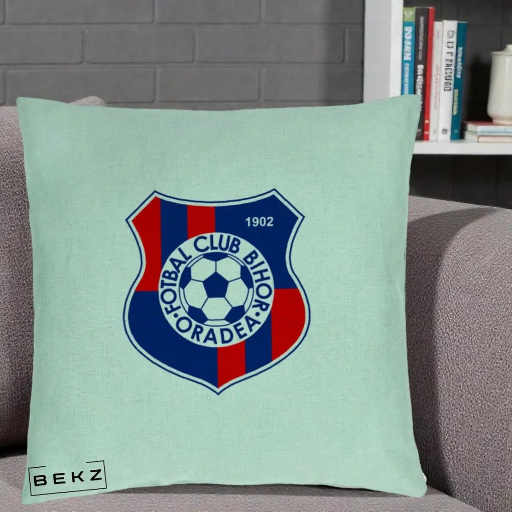 Perna Personalizata FC Bihor Oradea 1902 Fotbal, 40x40 cm, Verde Menta, Husa Detasabila, Perna Inclusa, BEKZ®