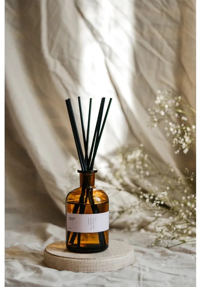 Difuzor de parfum #44 Chocolate, Fig, Musk – Perfumed Prague