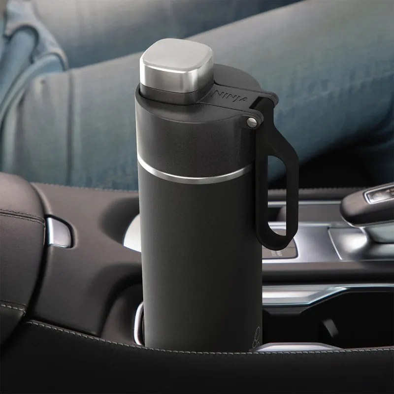 Termos Ninja DW2401EUUKBK, 700 ml, Potrivit pentru bauturi carbogazoase, Izolatie tripla, Fara BPA, Mentinere la cald până la 8h, Rece până la 24h, Negru