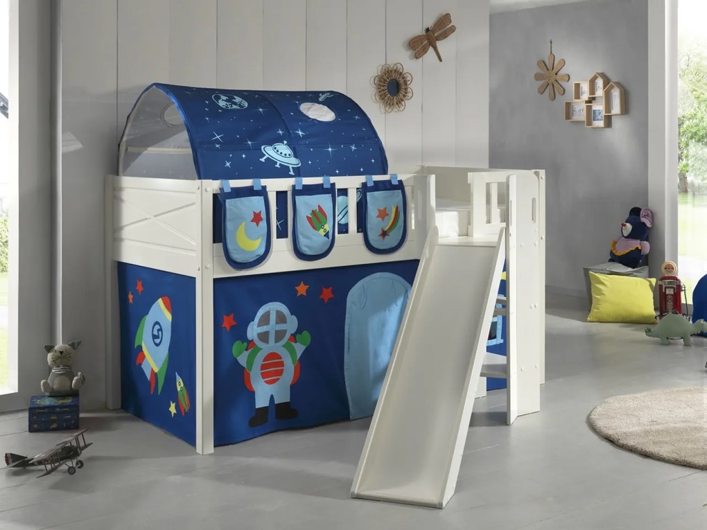 Set SCOTT este format din Pat copiiul loft cu tobogan, cortina de joacă ASTRO, tunel și 3 buzunare de depozitare.