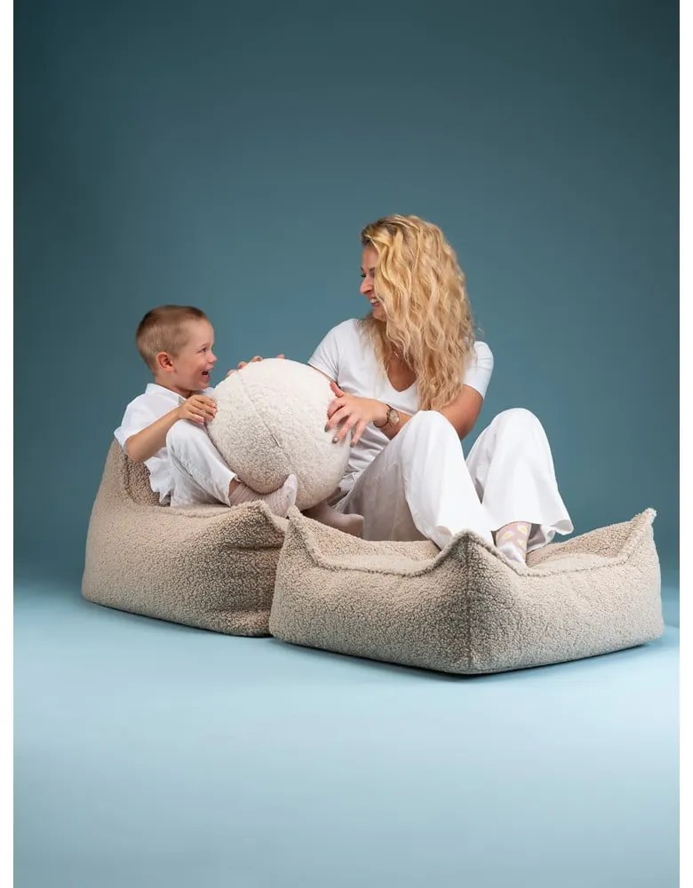 Fotoliu puf pentru copii maro deschis cu tapițerie din țesătură bouclé Square – Wigiwama