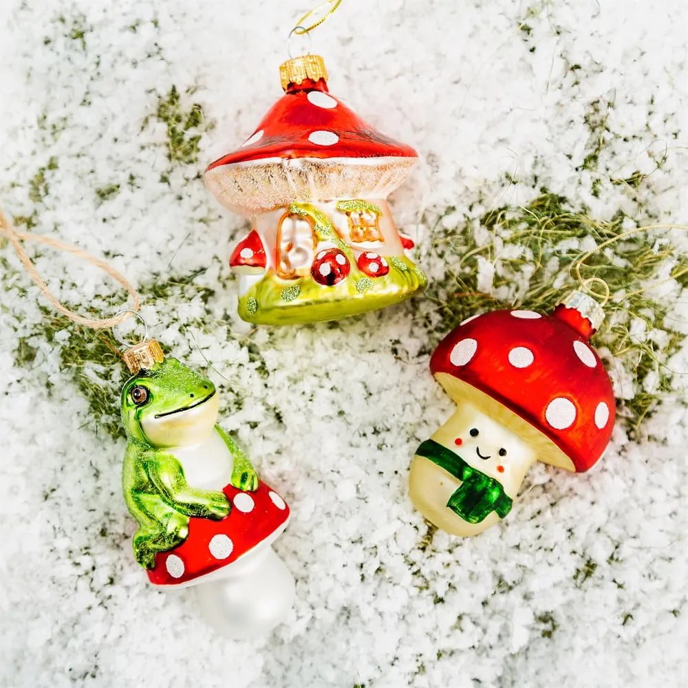 Ornament de Crăciun lucrat manual din sticlă ø 6 cm Mushroom House – Sass & Belle