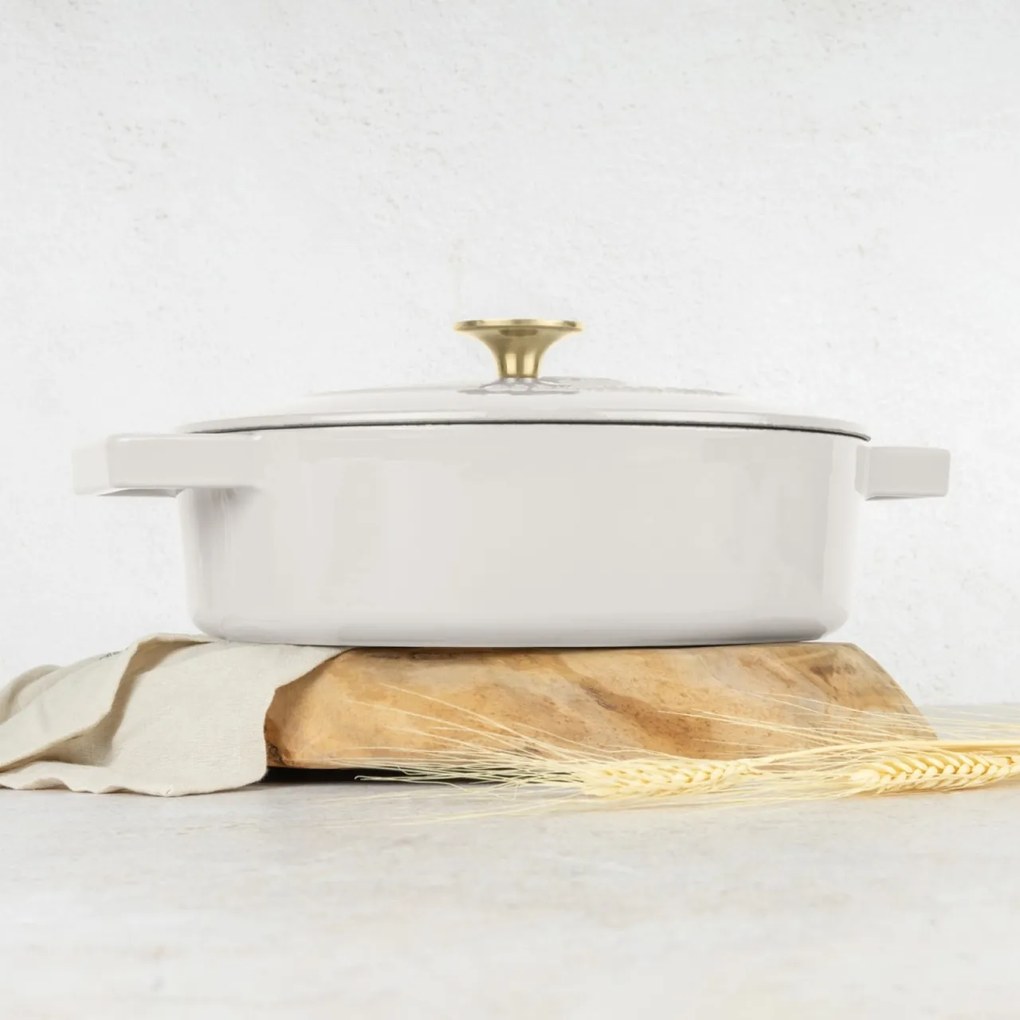 Cratiță din fontă emailată cu capac 26 cm, 2.57 L Berlinger Haus Sahara Collection BH 6530, crem, ideală pentru friptură și cuptor