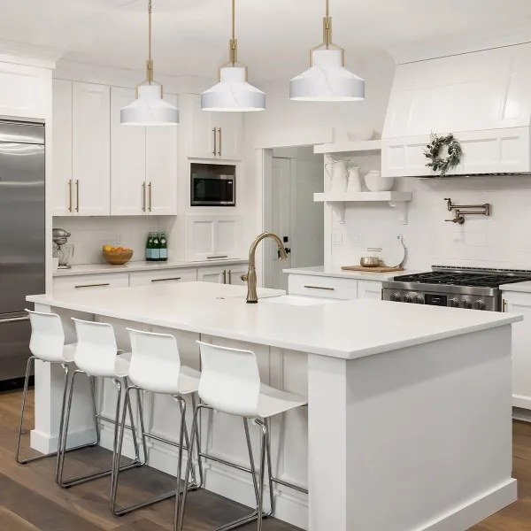 Quoizel QZ-BRECKEN-2P-AB-ABG - Lustru BRECKEN, 2xE27/60W/230V, auriu cu decor de marmură