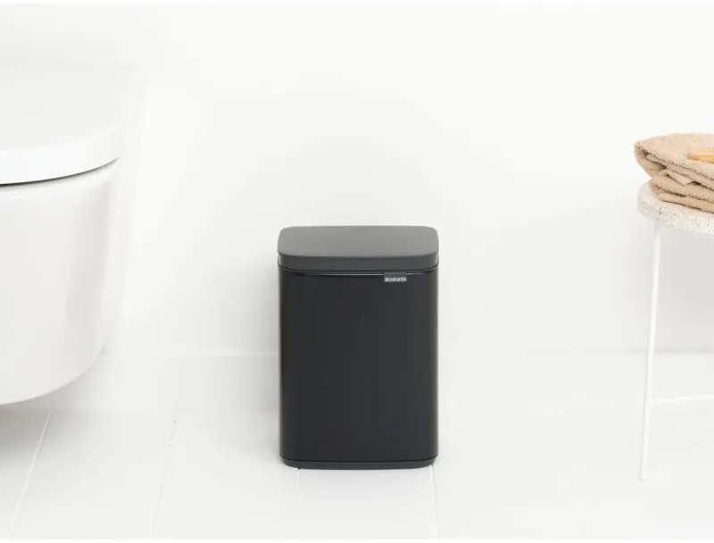 Cos pentru gunoi Brabantia Bo Small 1006622, 4 L, Deschidere lina si silentioasa, Bază antiderapantă, Negru