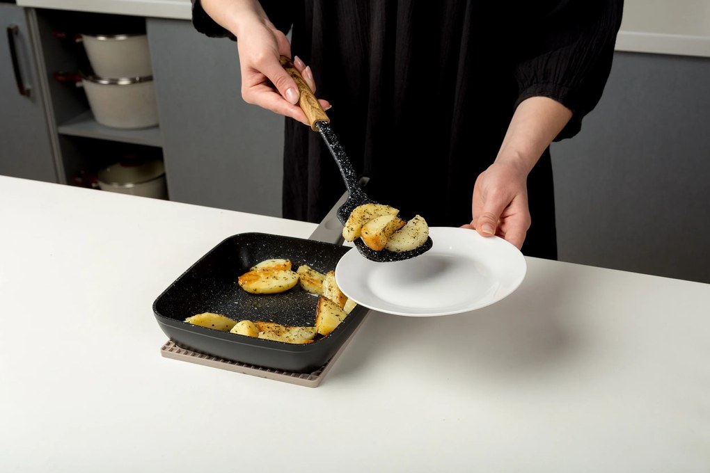 Spatula cu fante Nature Small Negru, L32,5 cm