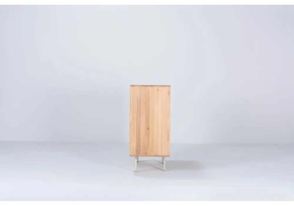 Comodă albă/în culoare naturală joasă din lemn de stejar 118x100 cm Fina – Gazzda