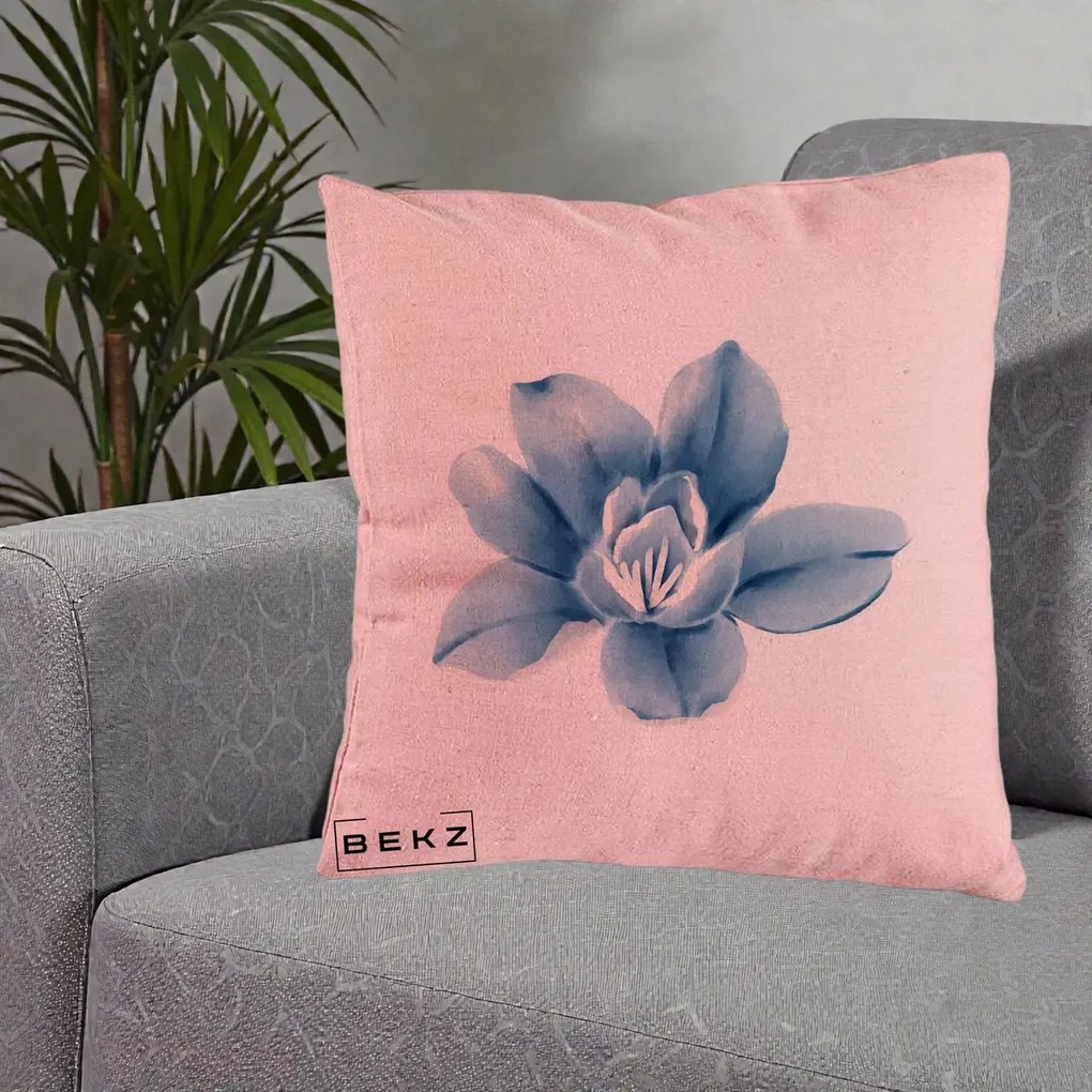 Perna Decorativa Magnolie Albastra Acuarela, 40x40 cm, Roz, Husa Detasabila, Perna Inclusa, BEKZ®