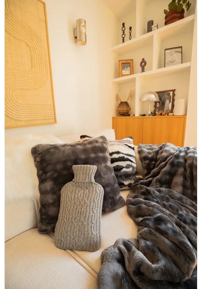 Pătură gri din micropluș/cocolino 150x200 cm Wave – Tiseco Home Studio