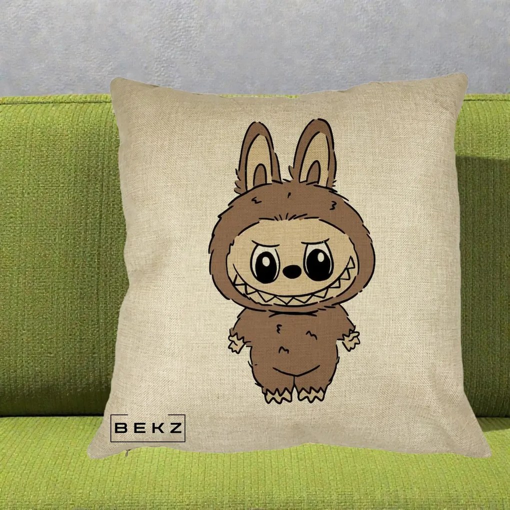 Perna Personalizata Labubu Maro Natural Solo, 40x40 cm, Crem, Husa Detasabila, Perna Inclusa, BEKZ®