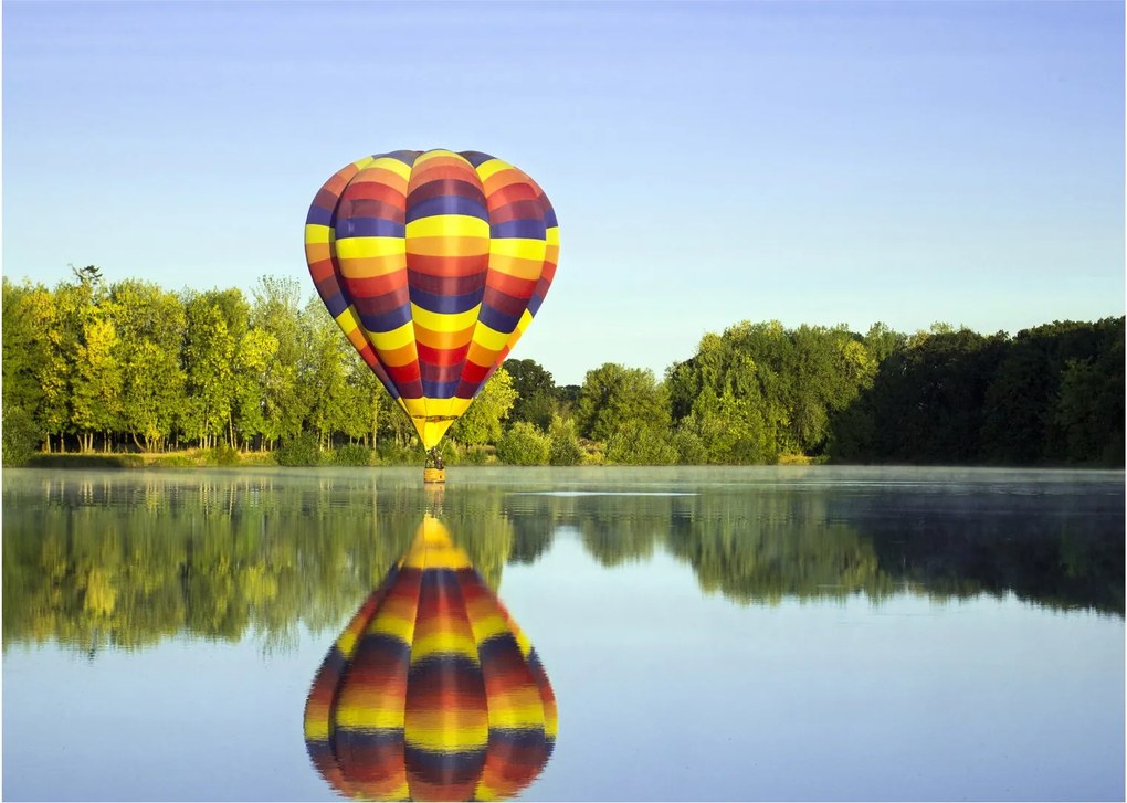 Tablou cu balon cu aer cald pe un lac (70x50 cm)
