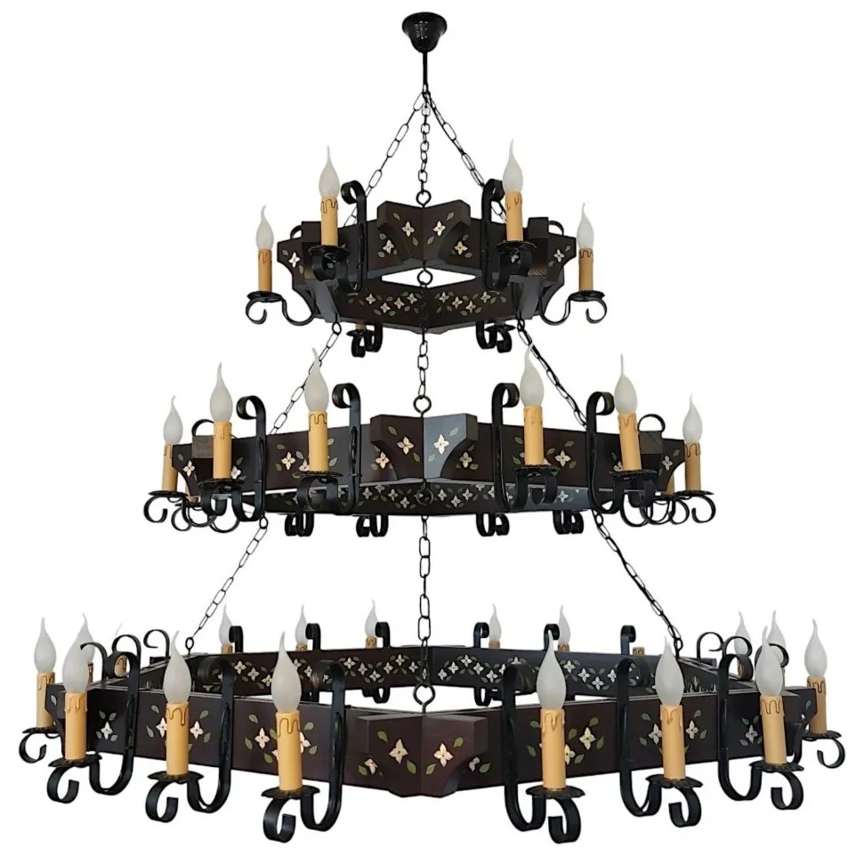 Candelabru fabricat manual din lemn pictat Queen 36L