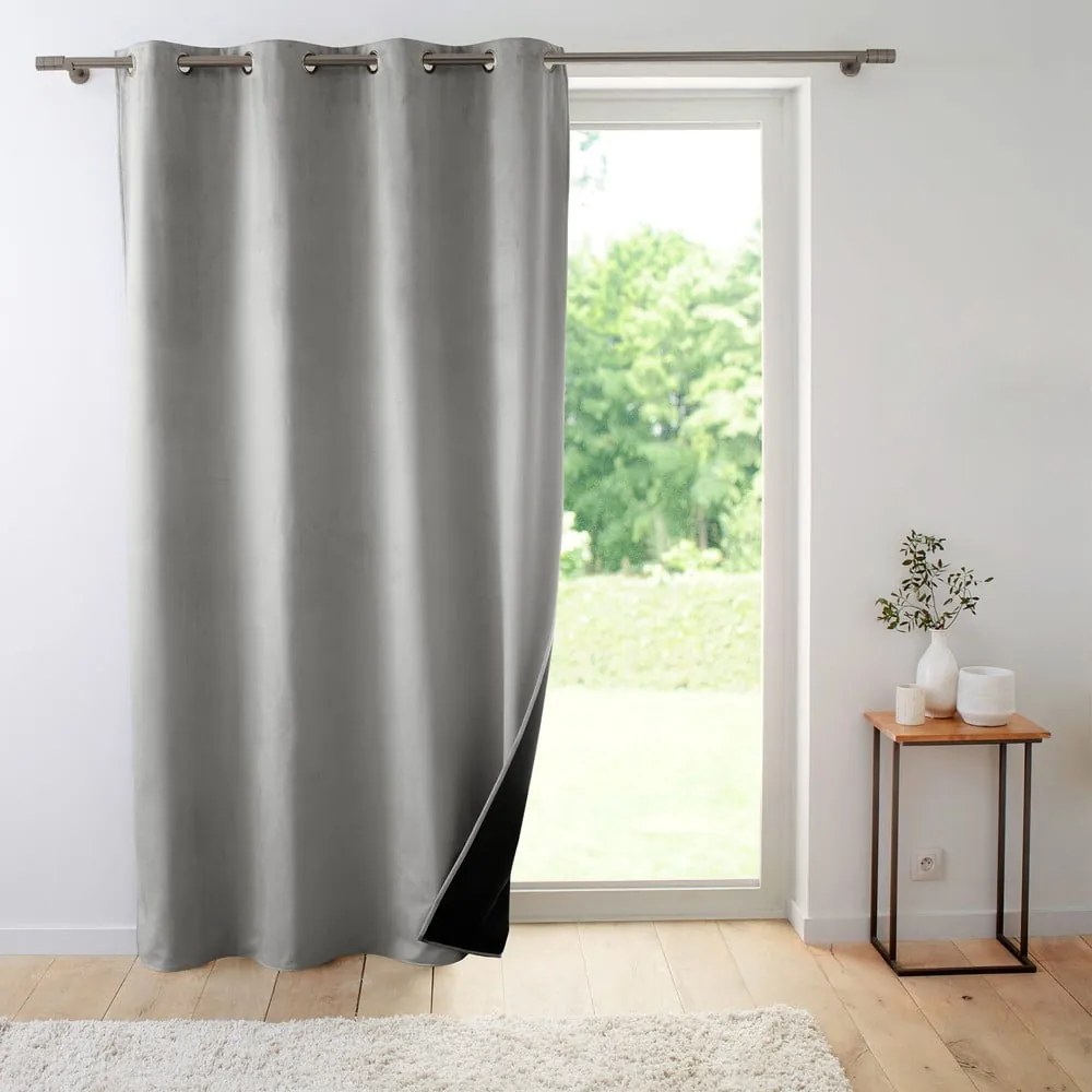 Draperie gri termoizolantă din catifea 140x260 cm Polarchic – douceur d'intérieur