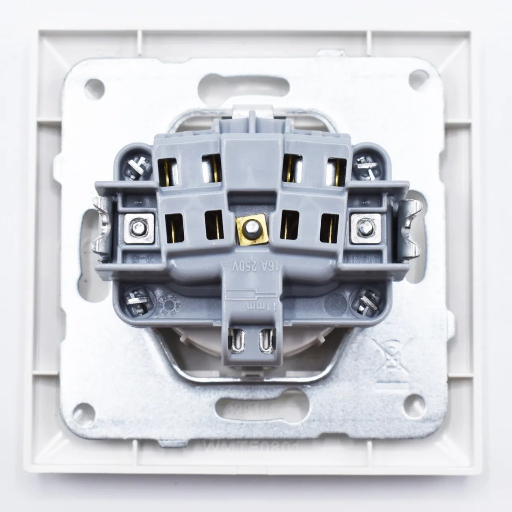 Priza simpla cu impamantare Arkedia Panasonic, ST, alba