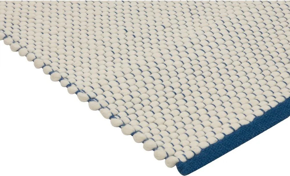 Covor albastru/bej țesut manual din lână 140x200 cm Lenu – noo.ma