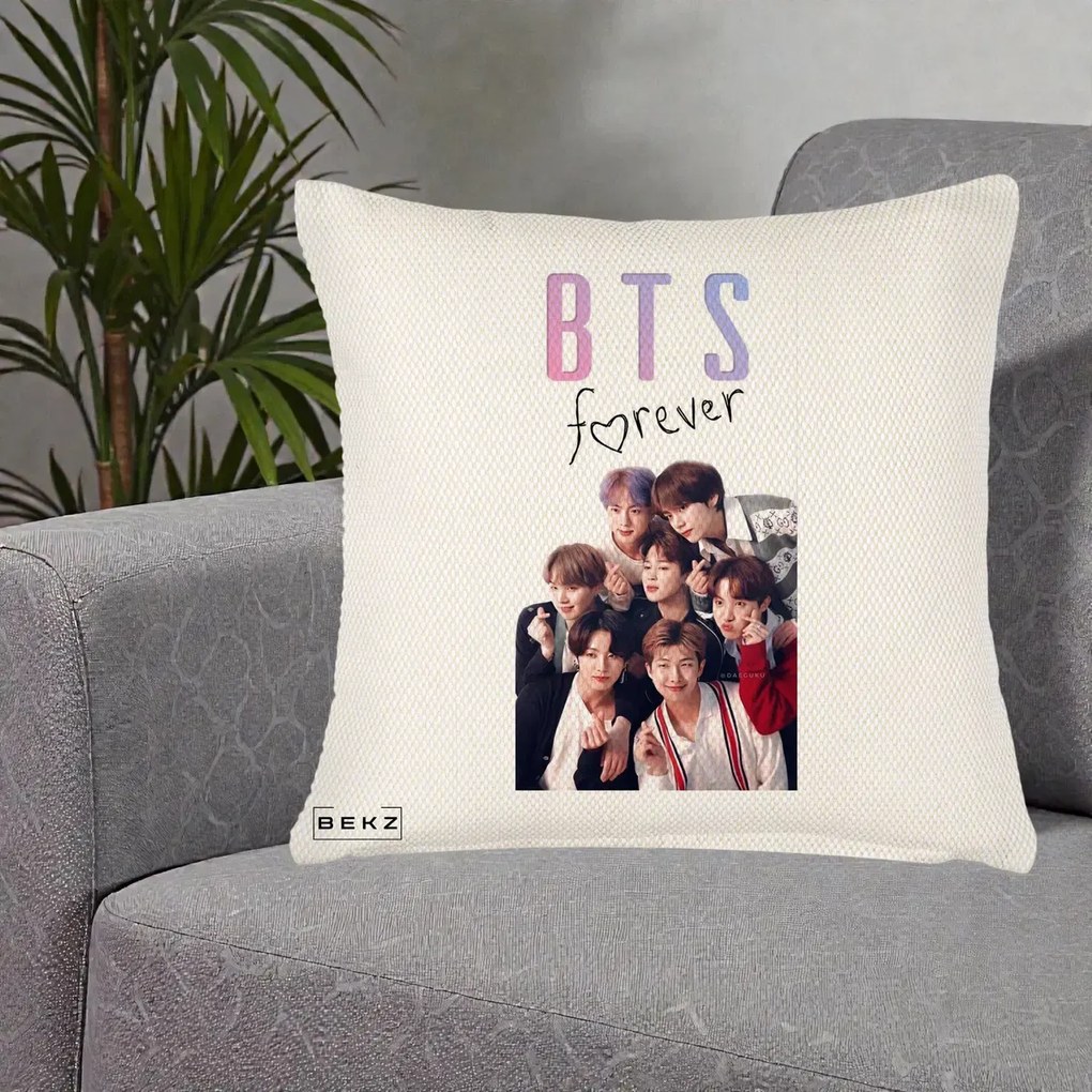 Perna Personalizata K-pop BTS Forever cu Foto Grup Negru, 40x40 cm, Crem Reliefat, Husa Detasabila, Perna Inclusa, BEKZ®
