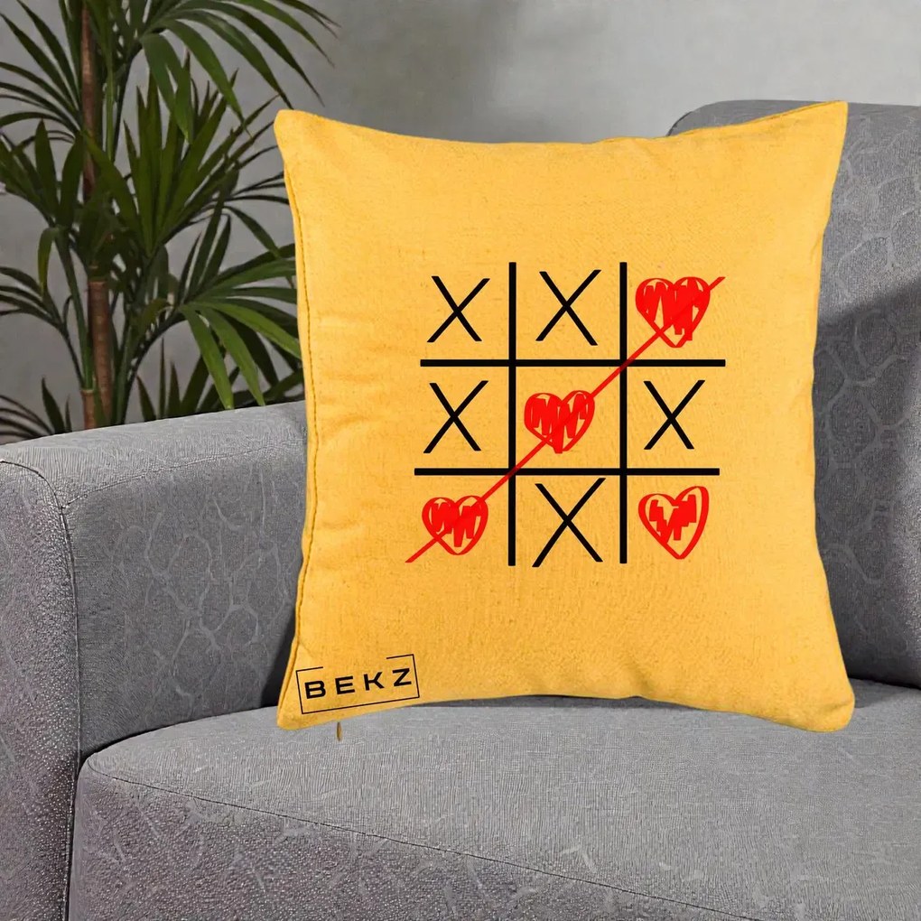 Cadou Romantic - Perna Personalizata Love Joc X si Inima cu Castigator Iubire, 40x40 cm, Galben, Husa Detasabila, Perna Inclusa, BEKZ®