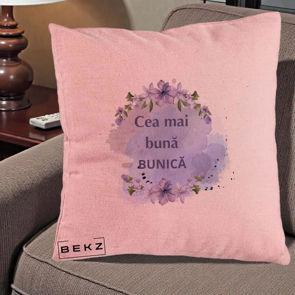 Cadou pentru Bunica - Perna Personalizata Cea Mai Buna Bunica Flori Mov Acuarela Negru, 40x40 cm, Roz, Husa Detasabila, Perna Inclusa, BEKZ®