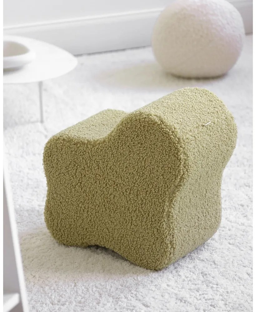 Puf de copii verde cu tapițerie din țesătură bouclé Cloud – Wigiwama