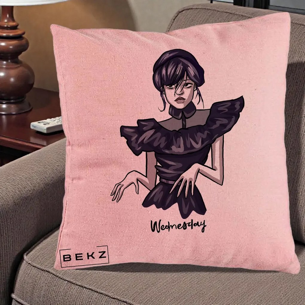 Perna Personalizata Wednesday Addams Dans Gotic, 40x40 cm, Roz, Husa Detasabila, Perna Inclusa, BEKZ®