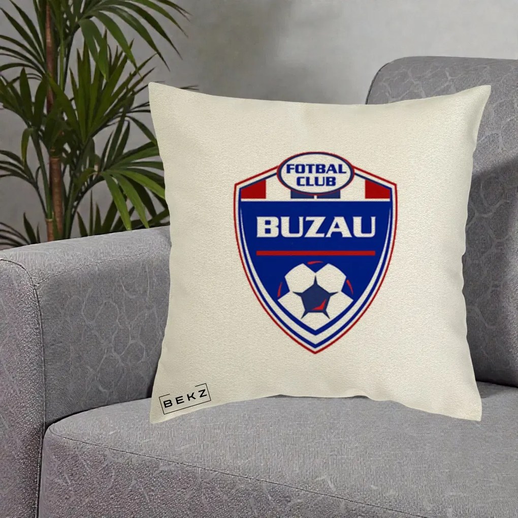 Perna Personalizata FC Buzau Fotbal, 40x40 cm, Ecru, Husa Detasabila, Perna Inclusa, BEKZ®