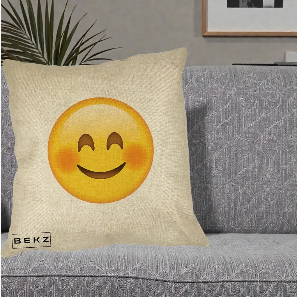 Perna Decorativa Emoji Fericit Roscat, 40x40 cm, Crem, Husa Detasabila, Perna Inclusa, BEKZ®