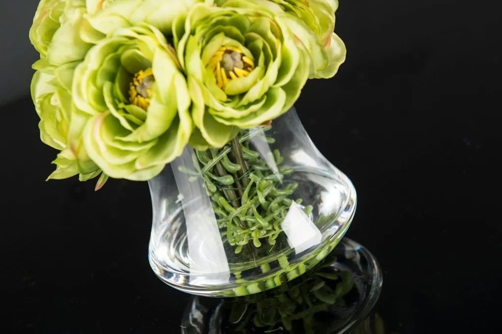 Aranjament floral mic decor festiv design LUX RANUNCULUS BOUQUET GREEN