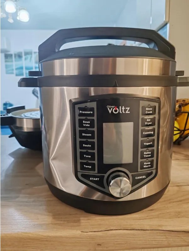 La mâna a doua: Multicooker si Air Fryer 2in1 Oliver Voltz OV51985G6, 6L, 1500W, 44 functii, 12 programe, Inox