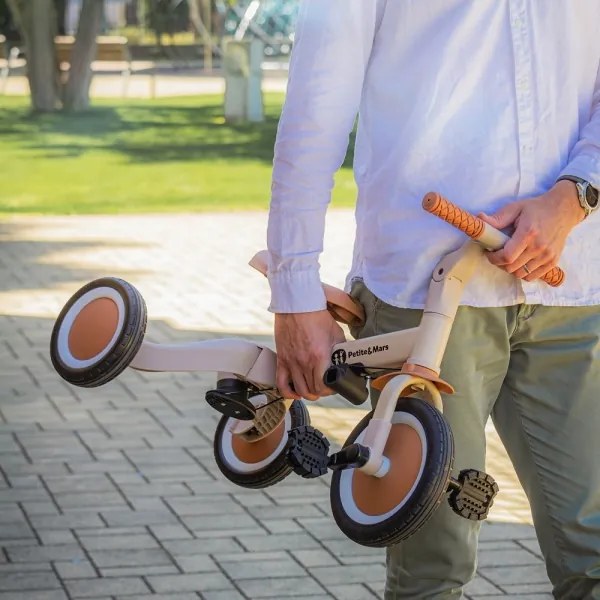 Tricicletă pentru copii PETITE&MARS 5 în 1 TURBO bej