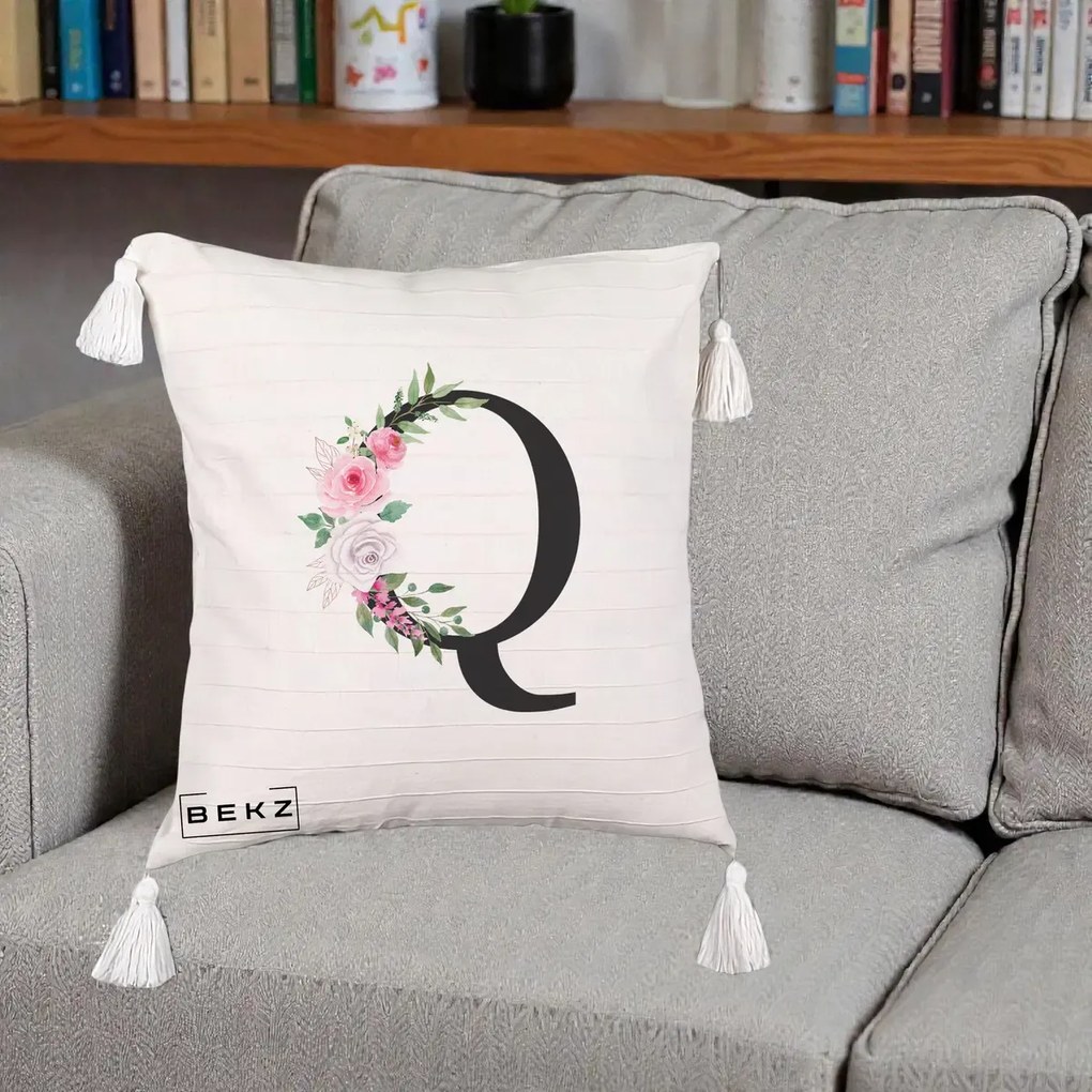 Cadou Personalizat - Perna Personalizata Monograma Florala Litera Q, 40x40 cm, Bej cu Franjuri, Husa Detasabila, Perna Inclusa, BEKZ®