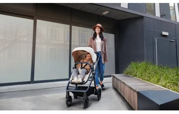 Cărucior de copii combinat 4 în 1 KINDERKRAFT NEWLY Classic beige + scaun auto MINK PRO