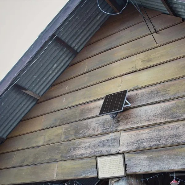 Proiector LED solar de exterior LED/20W/3,2V 6400K negru + telecomandă