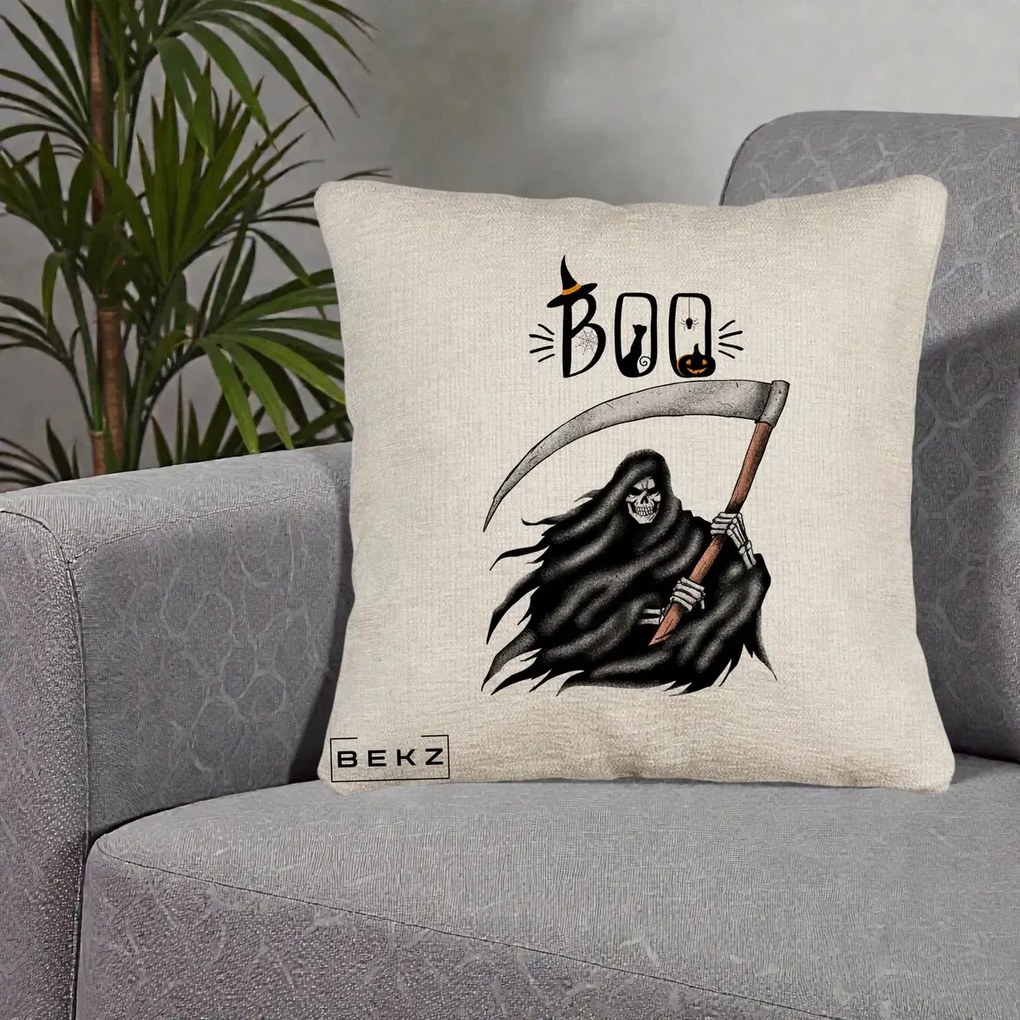 Perna Decorativa Halloween Boo Grim Reaper cu Coasa, 40x40 cm, Bej Canapea, Husa Detasabila, Perna Inclusa, BEKZ®