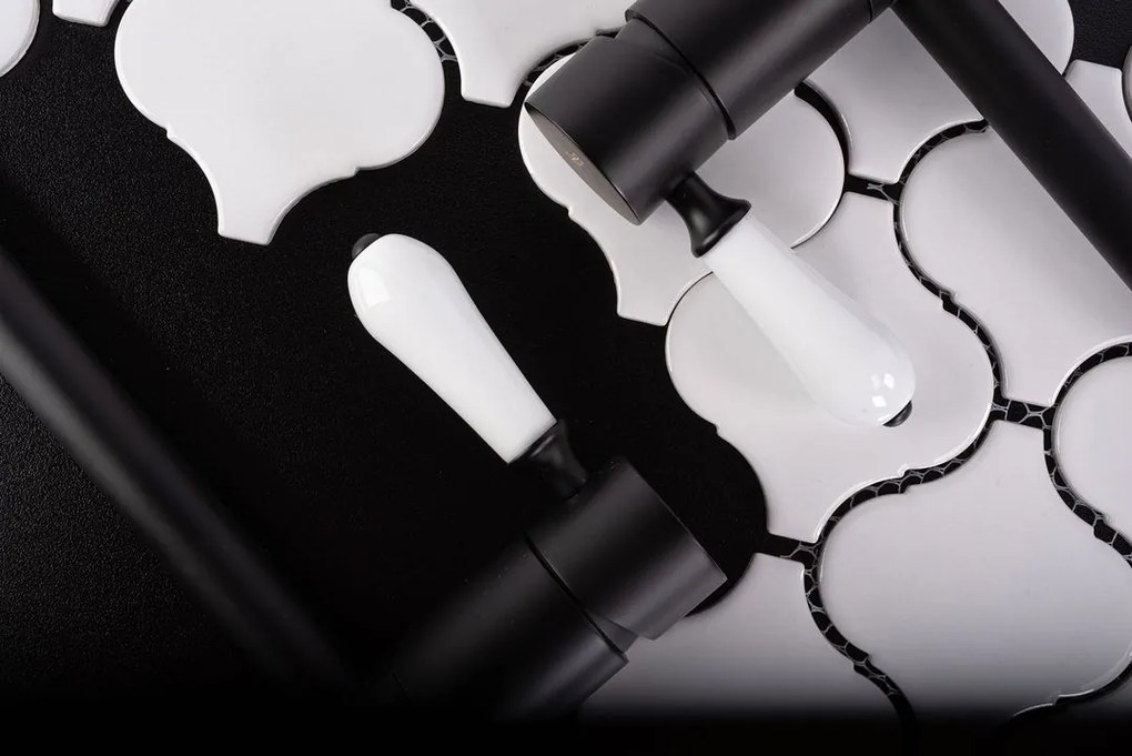 Baterie pentru lavoar Rea Serra BLACK negru