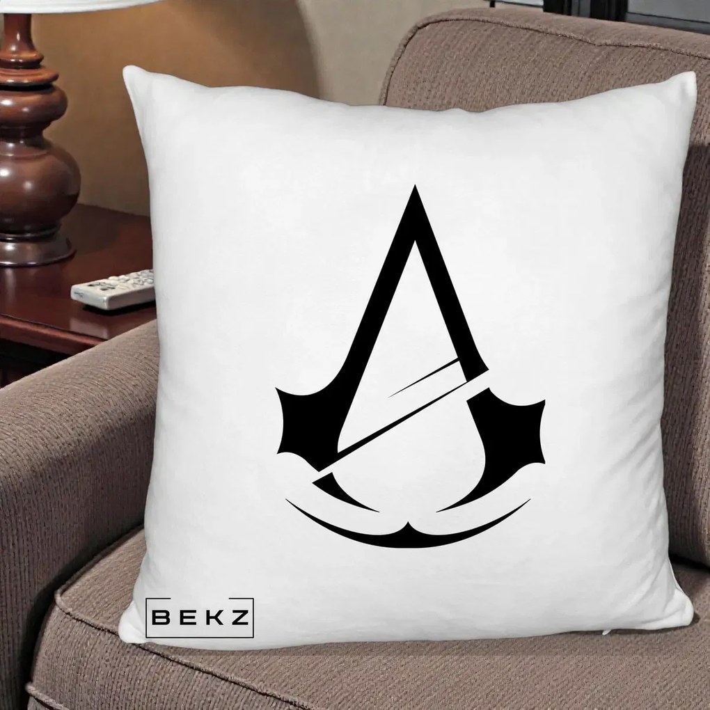 Perna Personalizata Assassin's Creed Minimalist, 40x40 cm, Alb Pufos, Husa Detasabila, Perna Inclusa, BEKZ®