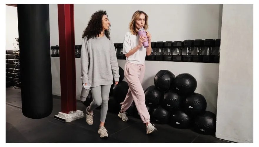 Termos gri deschis cu pai din oțel inoxidabil 1,18 l Quencher H2.0 FlowState Tumbler Ash – Stanley