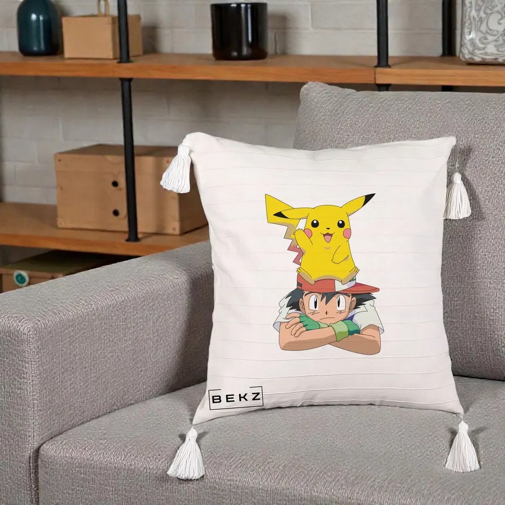 Perna Personalizata Ash si Pikachu, 40x40 cm, Bej cu Franjuri, Husa Detasabila, Perna Inclusa, BEKZ®
