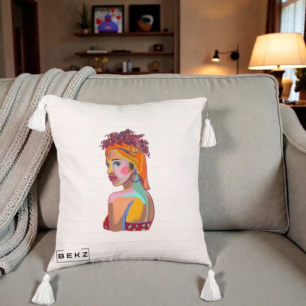 Perna decorativa Portret Femeie Colorat Pop Art, 45x45 cm cu Umplutura, Bej cu Franjuri, BEKZ