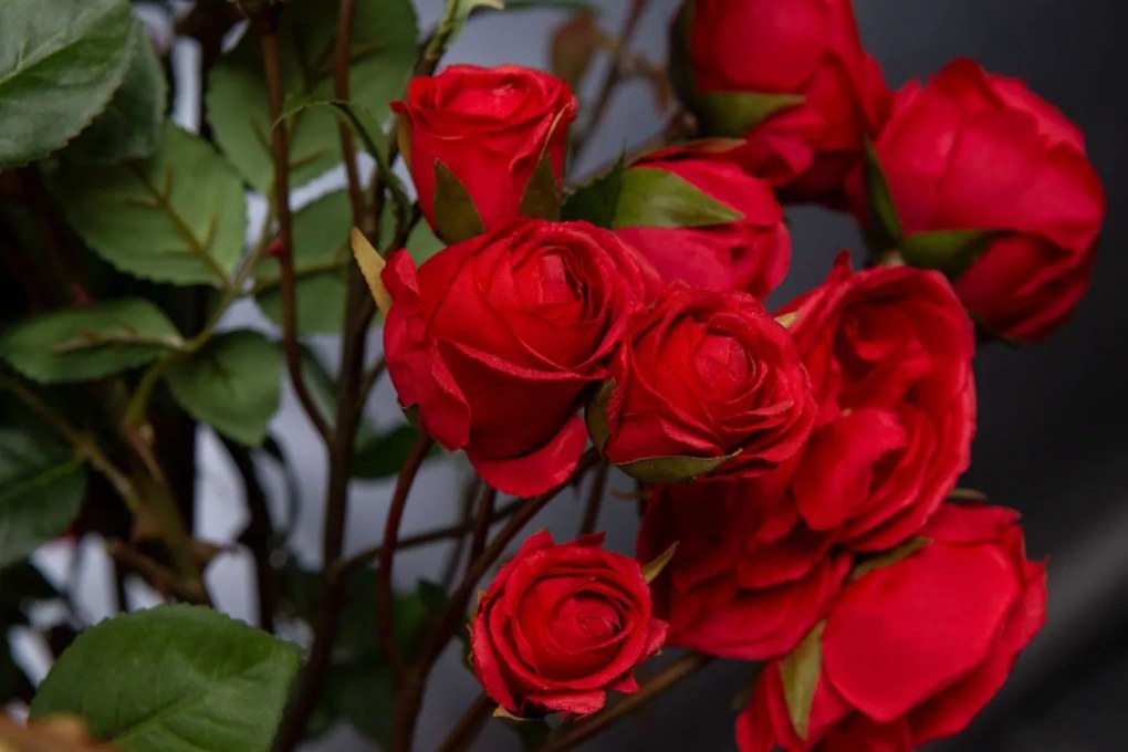 Aranjament floral mare decor festiv design LUX RED ROSES BUSH H-135cm