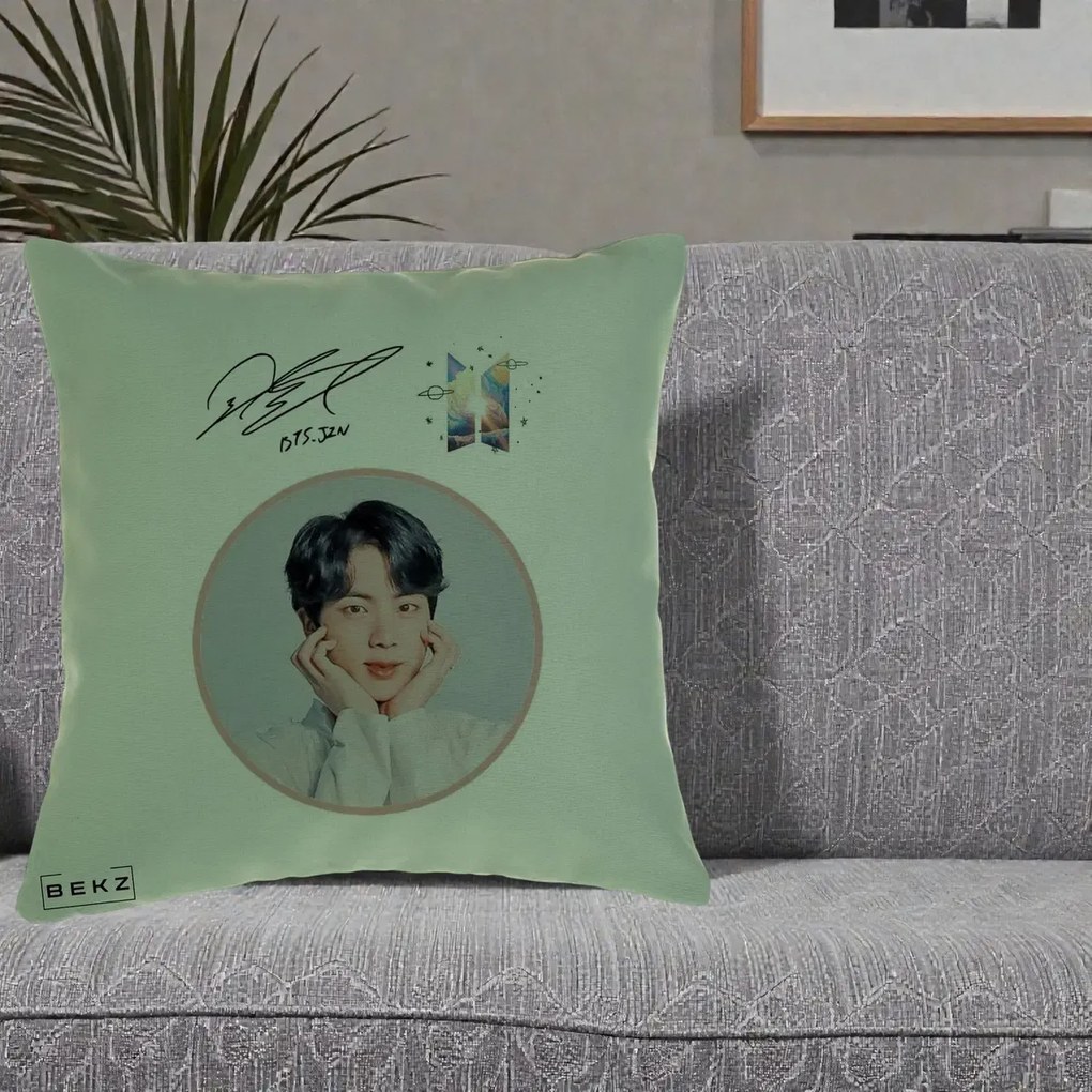 Perna Personalizata K-pop BTS Jin Portret cu Autograf, 40x40 cm, Verde, Husa Detasabila, Perna Inclusa, BEKZ®