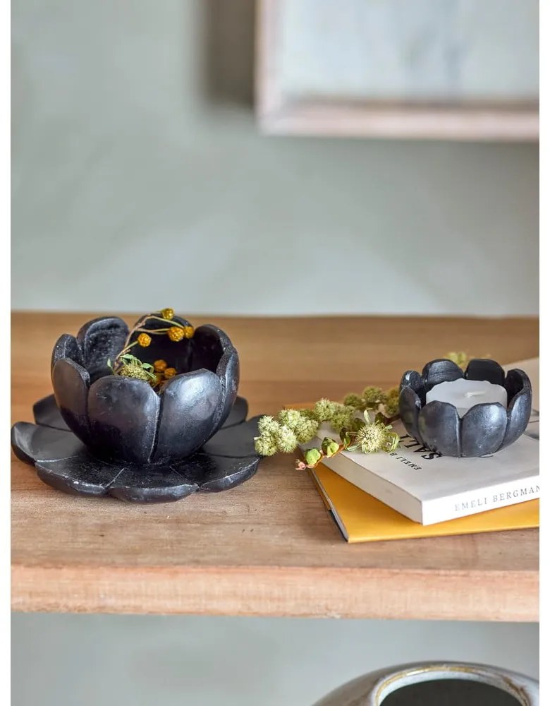 Sfeșnice pentru lumânări tip pastilă 3 buc. din piatră Reiko – Bloomingville