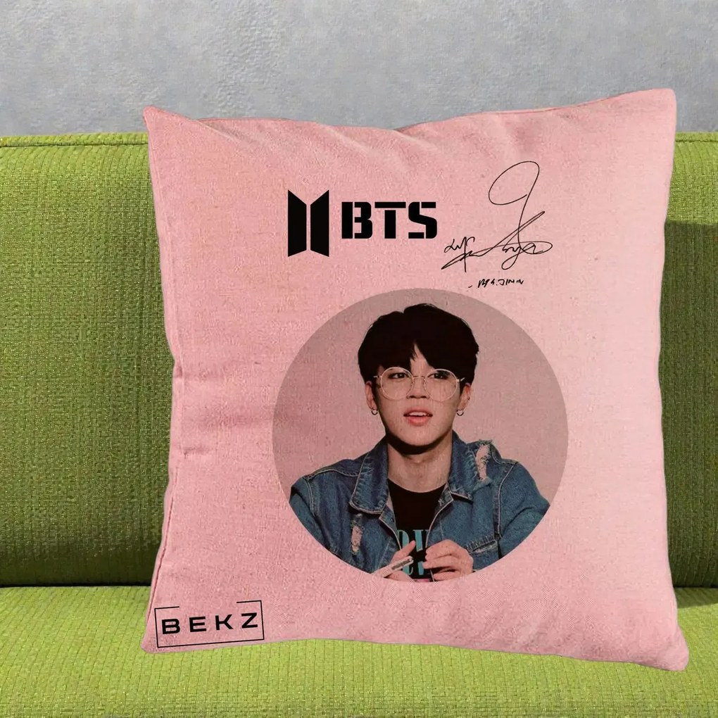 Perna Personalizata K-pop BTS Jimin Portret Cerc Autograf Geaca, 40x40 cm, Roz, Husa Detasabila, Perna Inclusa, BEKZ®