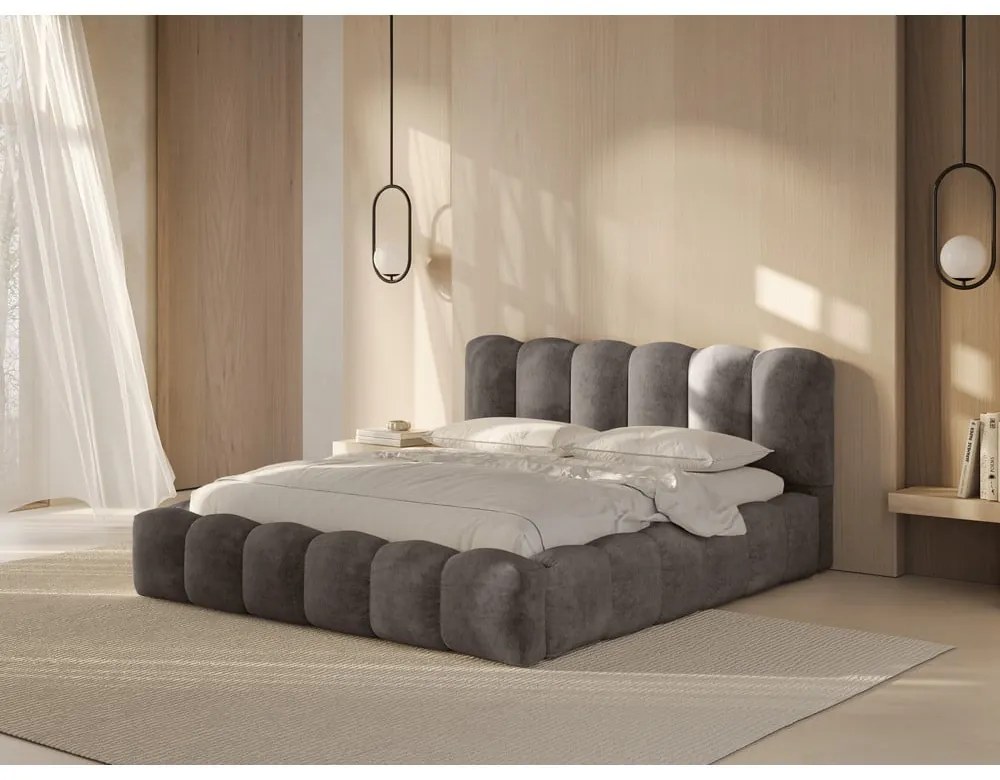 Pat matrimonial maro deschis tapițat cu spațiu de depozitare cu somieră 200x200 cm Lupine – Micadoni Home