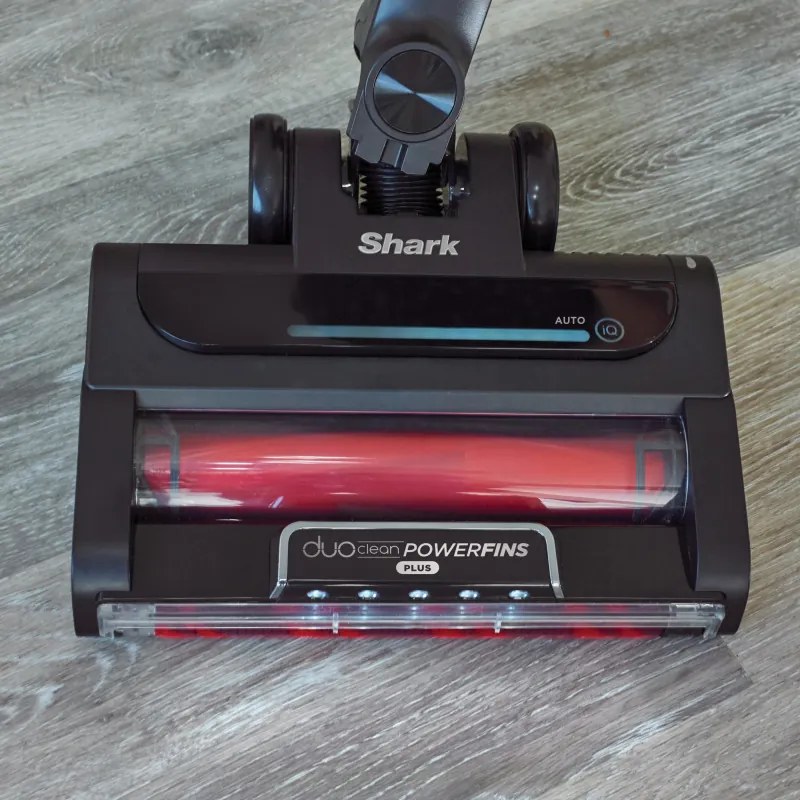 Aspirator vertical Shark IZ420EUT, 309W, Brat rabatabil, 0.85 L, Autonomie 120 min, Clean Sense IQ, LED, PowerFins Plus, Gri