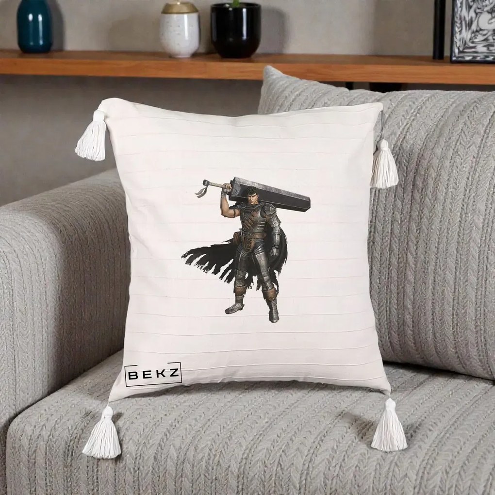 Perna Personalizata Berserk Guts Luptatorul Negru, 40x40 cm, Bej cu Franjuri, Husa Detasabila, Perna Inclusa, BEKZ®