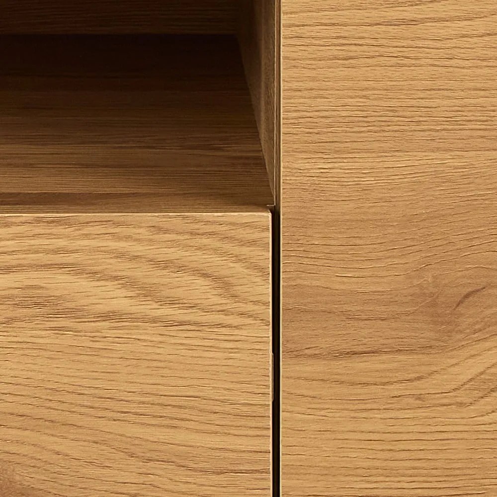 Comodă TV în culoare naturală cu aspect de lemn de stejar 140x45x40 cm Seaford – Actona