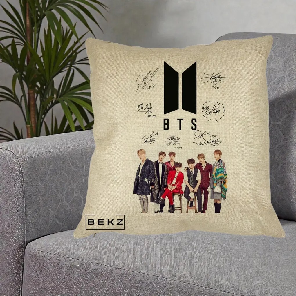 Perna Personalizata K-pop BTS Semnaturi Foto, 40x40 cm, Crem, Husa Detasabila, Perna Inclusa, BEKZ®