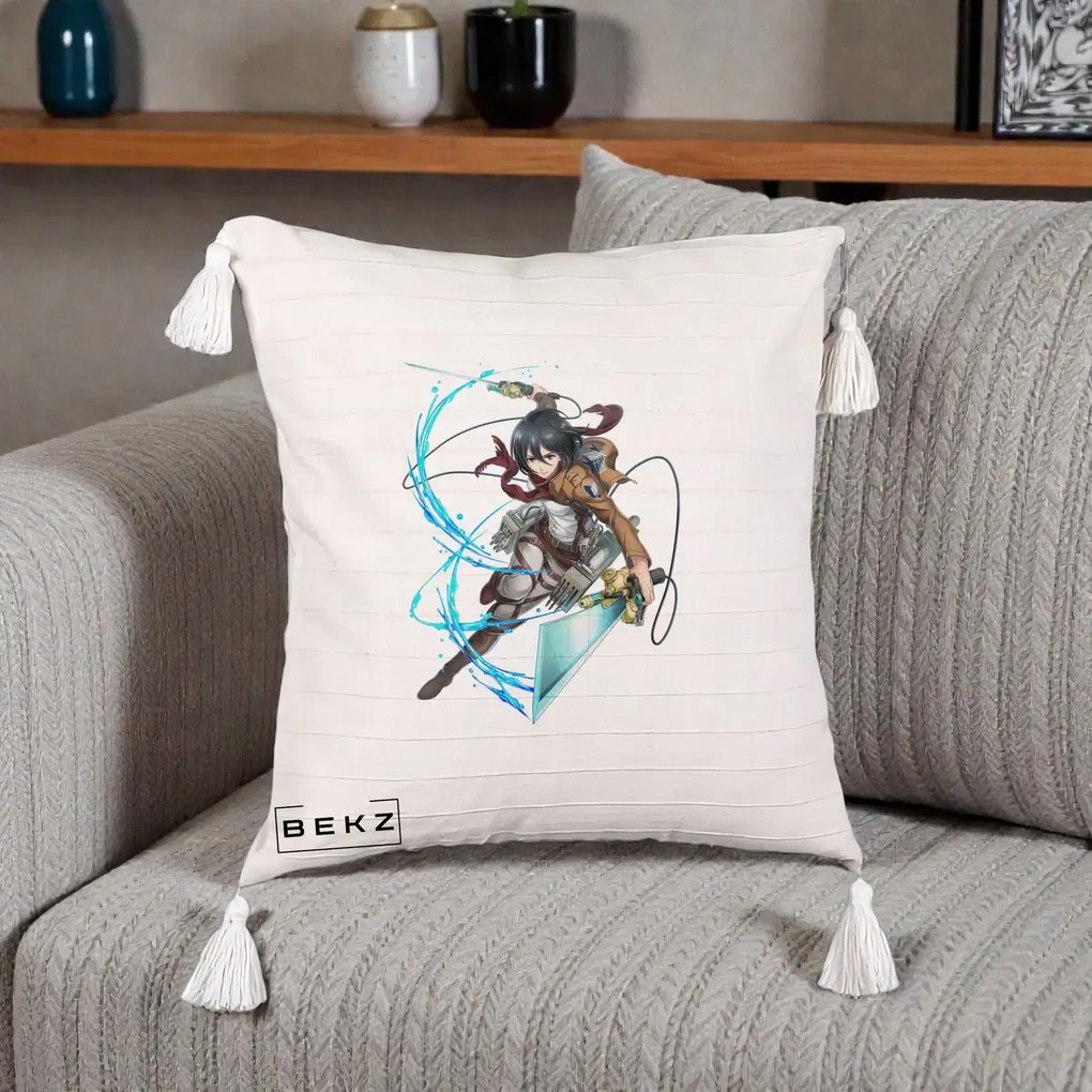 Perna Personalizata Attack on Titan Mikasa Ackerman Lupta, 40x40 cm, Bej cu Franjuri, Husa Detasabila, Perna Inclusa, BEKZ®