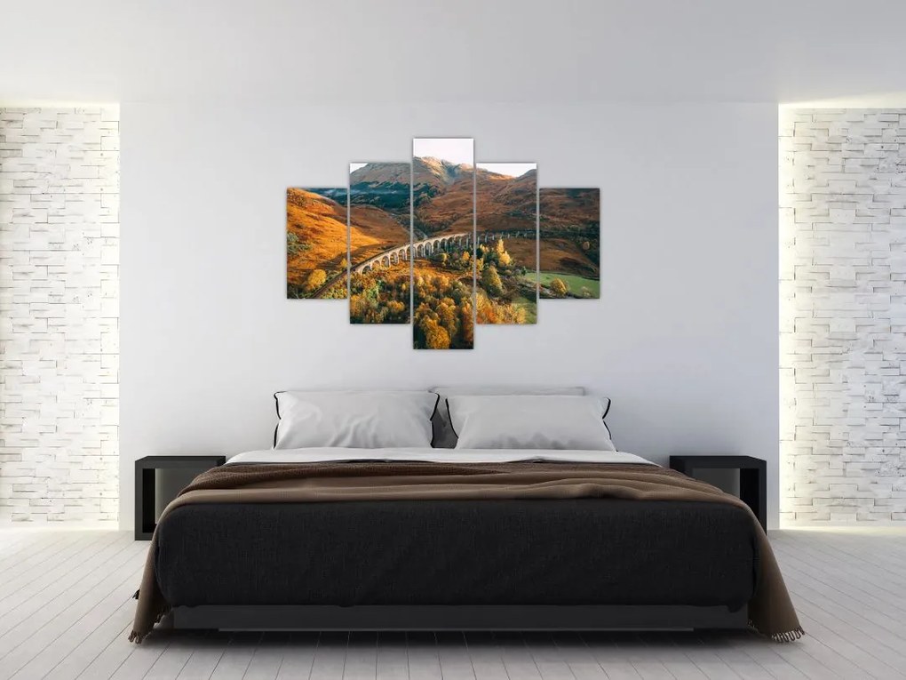 Tablou cu pod în valea din Scoția (150x105 cm)