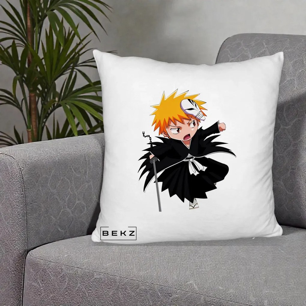 Perna Personalizata Bleach Ichigo Chibi cu Masca, 40x40 cm, Alb Pufos, Husa Detasabila, Perna Inclusa, BEKZ®